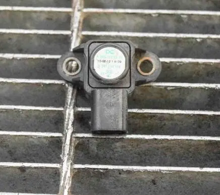Mercedes-Benz C W204 Air pressure sensor A0061539728 0261230190