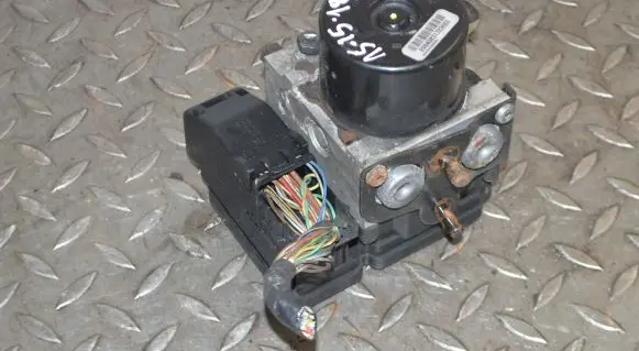 Jaguar XJ X350 ABS Pump 5W932C405AC