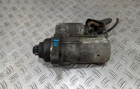 Volkswagen PASSAT B6 Starter motor 02Z911023