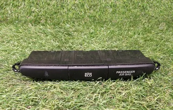 KIA Soul Passenger airbag on/off switch 