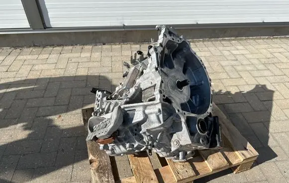 Toyota Sienna XL40 IV Automatic gearbox 3090048151 3090048150 3090008011