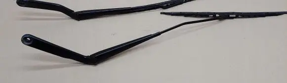 Front wiper blade arm