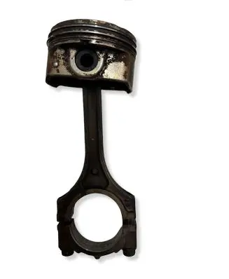 Hyundai Elantra Piston with connecting rod 74BD140861