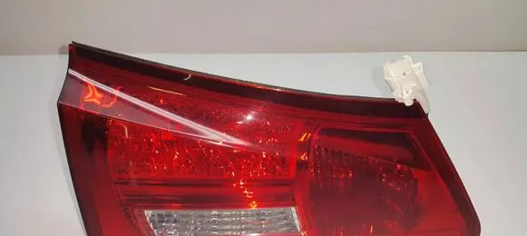 Lexus IS 220D-250-350 Tailgate rear/tail lights