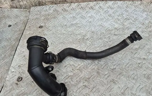 Mercedes-Benz E W212 Engine coolant pipe/hose A6512000451 A2125019982