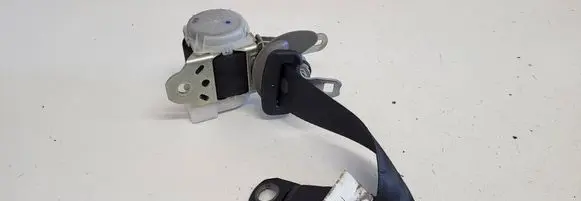 Toyota RAV 4 (XA30) Rear seatbelt H073818