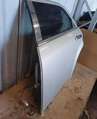 Chrysler 300 - 300C Rear door