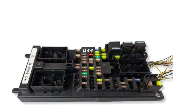Land Rover Discovery 5 Fuse module FK7214F041AD 4834400104