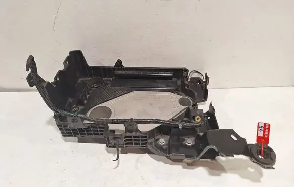 Renault Captur II Battery box tray 648947355R