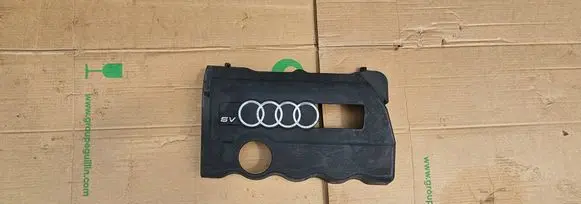 Audi A4 S4 B5 8D Engine cover (trim) 058103724c