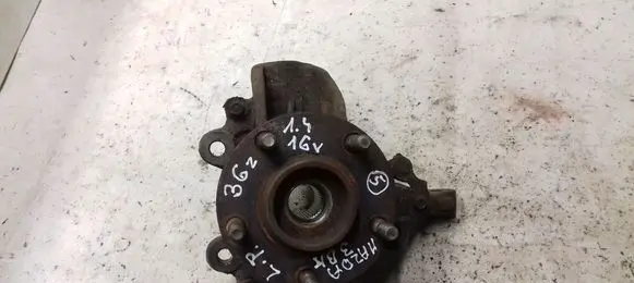 Mazda 3 I Front wheel hub