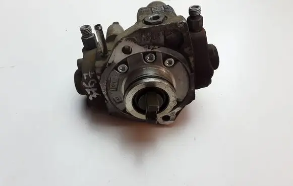 Toyota Avensis T250 Fuel injection high pressure pump 221000R020