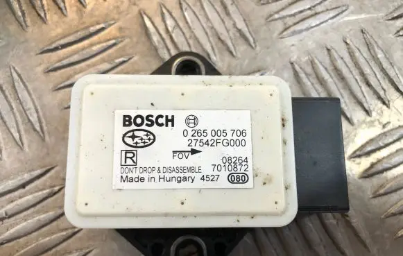 Subaru Impreza III ESP acceleration yaw rate sensor 27542FG000 7010872 0265005706