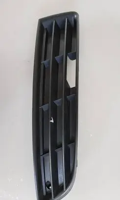 Volkswagen PASSAT B6 Front bumper lower grill 3C0853666