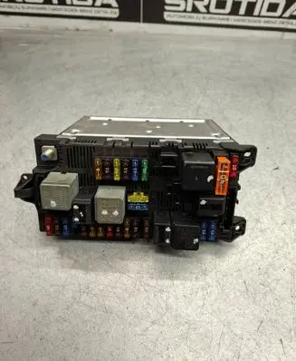 Mercedes-Benz E W211 Fuse module 2115454201