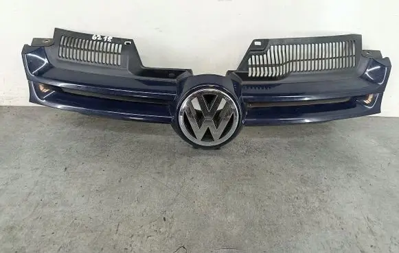 Volkswagen Golf V Front grill 