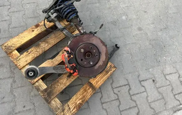 Audi A4 S4 B8 8K Front wheel hub spindle knuckle 