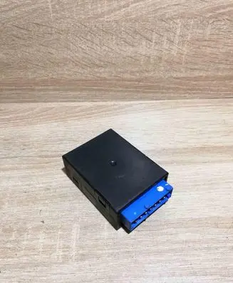 BMW 5 E34 Window wiper relay 8359031