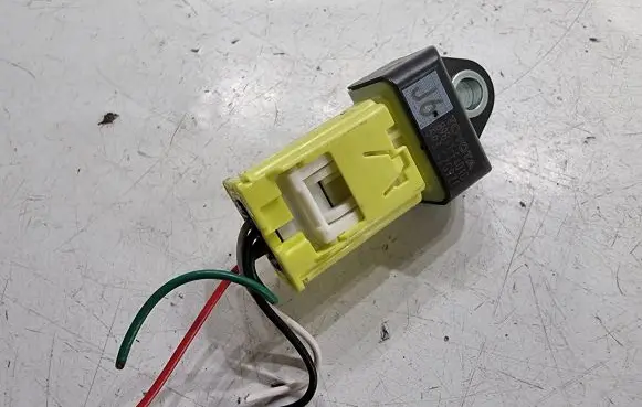Toyota C-HR I Airbag deployment crash/impact sensor 89831F4010