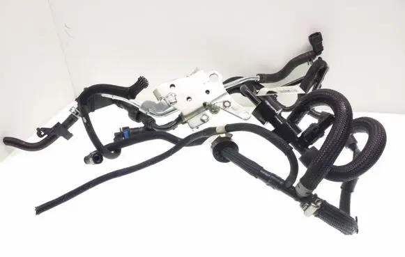 Toyota Avensis T270 Fuel return line/hose 858345801