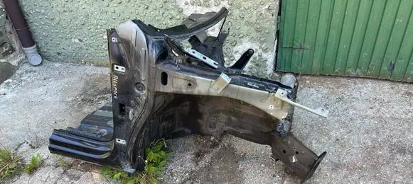 Volkswagen Tiguan Allspace Front quarter panel 