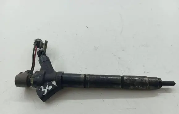 Toyota Avensis T250 Fuel injector 2367026011