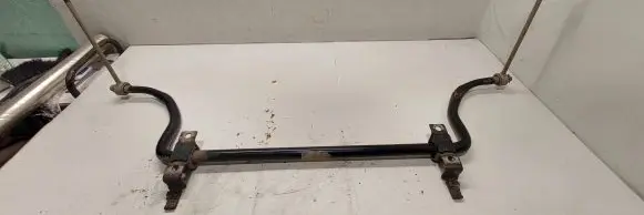 Mercedes-Benz ML W166 Front anti-roll bar/sway bar A1663231465