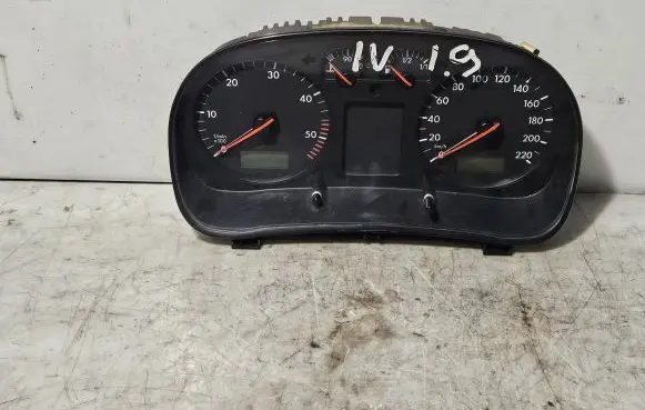 Volkswagen Golf IV Speedometer (instrument cluster) 1J0919861B