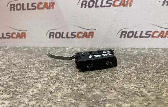 Mercedes-Benz C W204 Central locking switch button A2048706410