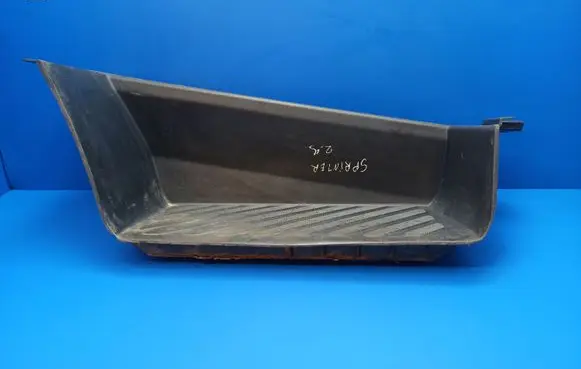 Mercedes-Benz Sprinter W901 W902 W903 W904 Front sill trim cover 9016860128