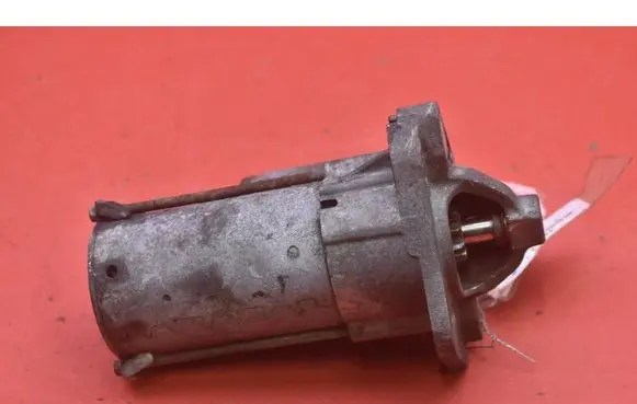 Renault Clio III Starter motor 8200836473A