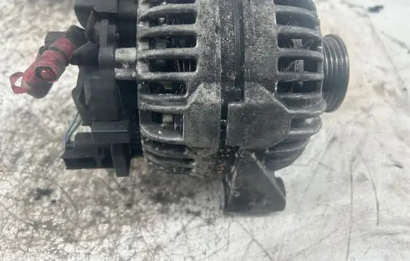 BMW X3 E83 Generator/alternator 