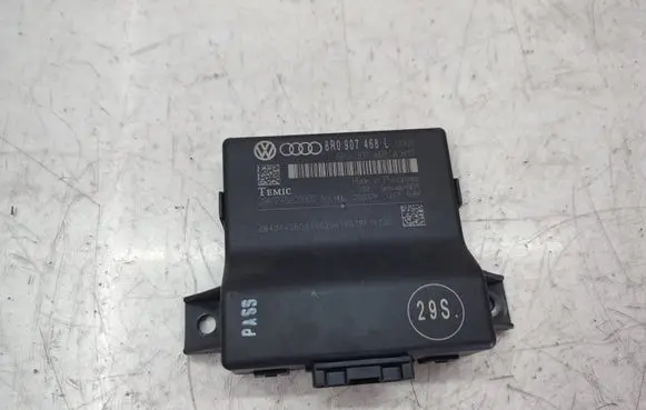 Audi A4 S4 B8 8K Gateway control module 8R0907468L