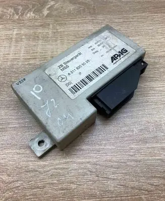 Mercedes-Benz E W211 Other control units/modules A2118205026 USED