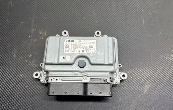 Mercedes-Benz A W169 Engine control unit/module 0281013517 1039S14069 A6401508879