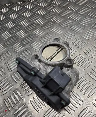 BMW X1 F48 F49 Throttle valve 7618838 1354 A2C80221400