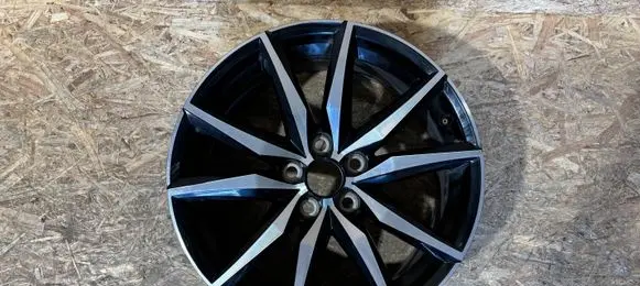 Toyota Corolla E210 E21 R18 alloy rim K985579