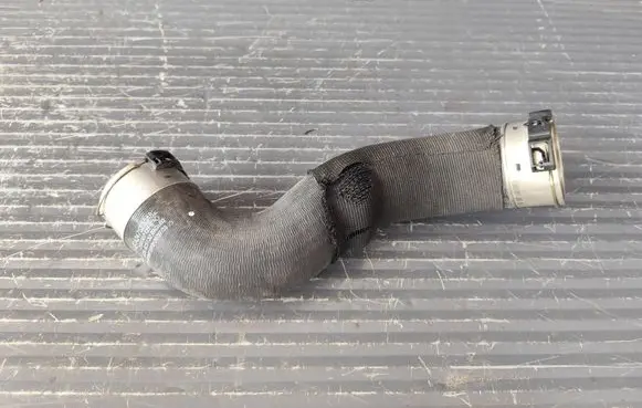 Mercedes-Benz CLA C118 X118 Intercooler hose/pipe A2475280482