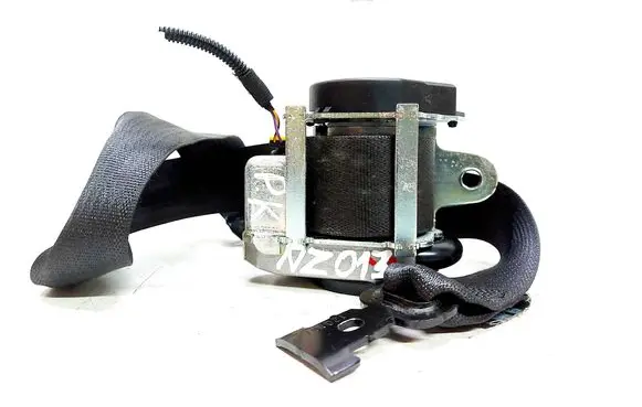 Opel Zafira C Front seatbelt 13394801