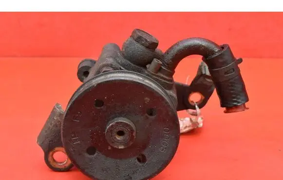 Mitsubishi Eclipse Power steering pump MN184180