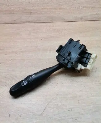 Toyota Avensis T250 Indicator stalk 1736481