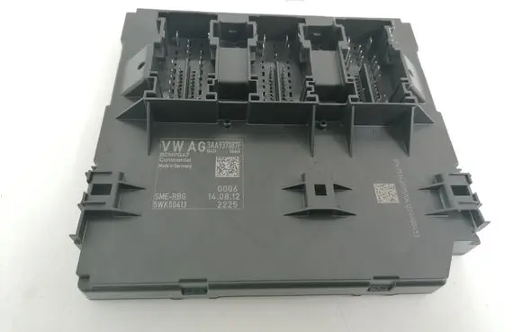 Volkswagen PASSAT B7 Comfort/convenience module 3AA937087F