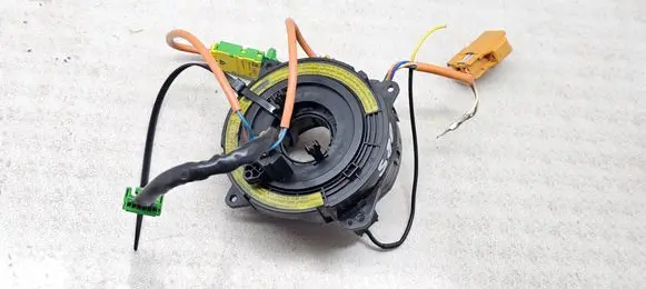 Volvo S80 Airbag slip ring squib (SRS ring) 4KK0490A
