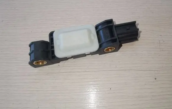 Audi A3 S3 8P Airbag deployment crash/impact sensor 4B0959643D
