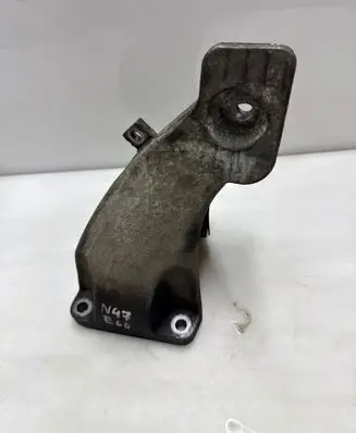 BMW 5 E60 E61 Engine mounting bracket 6777056 13807410 AC46000