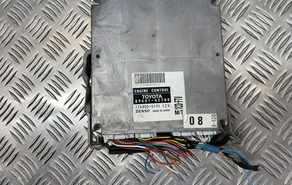 Toyota RAV 4 (XA20) Engine control unit/module 8966142780 1758005191