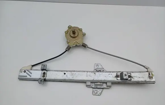 Suzuki Wagon R+ Rear door manual window regulator 