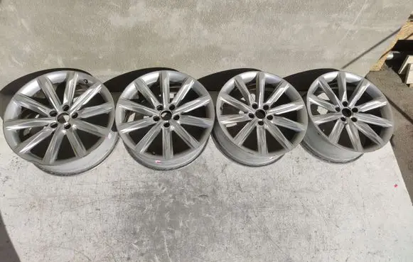 Audi A7 S7 4G R18 alloy rim 4G8601025 3388133