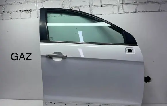 Chevrolet Captiva Front door
