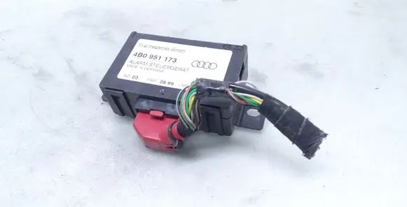 Audi A6 S6 C5 4B Alarm control unit/module 4B0951173